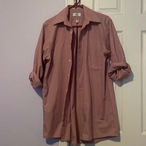 Men’s dress shirt. Long sleeve button down. Vanheusen.Size15 32/33. Wrinkle free